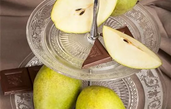 Pyrus communis 'Köstliche von Charneux' Pyrus communis 'Köstliche von Charneux'